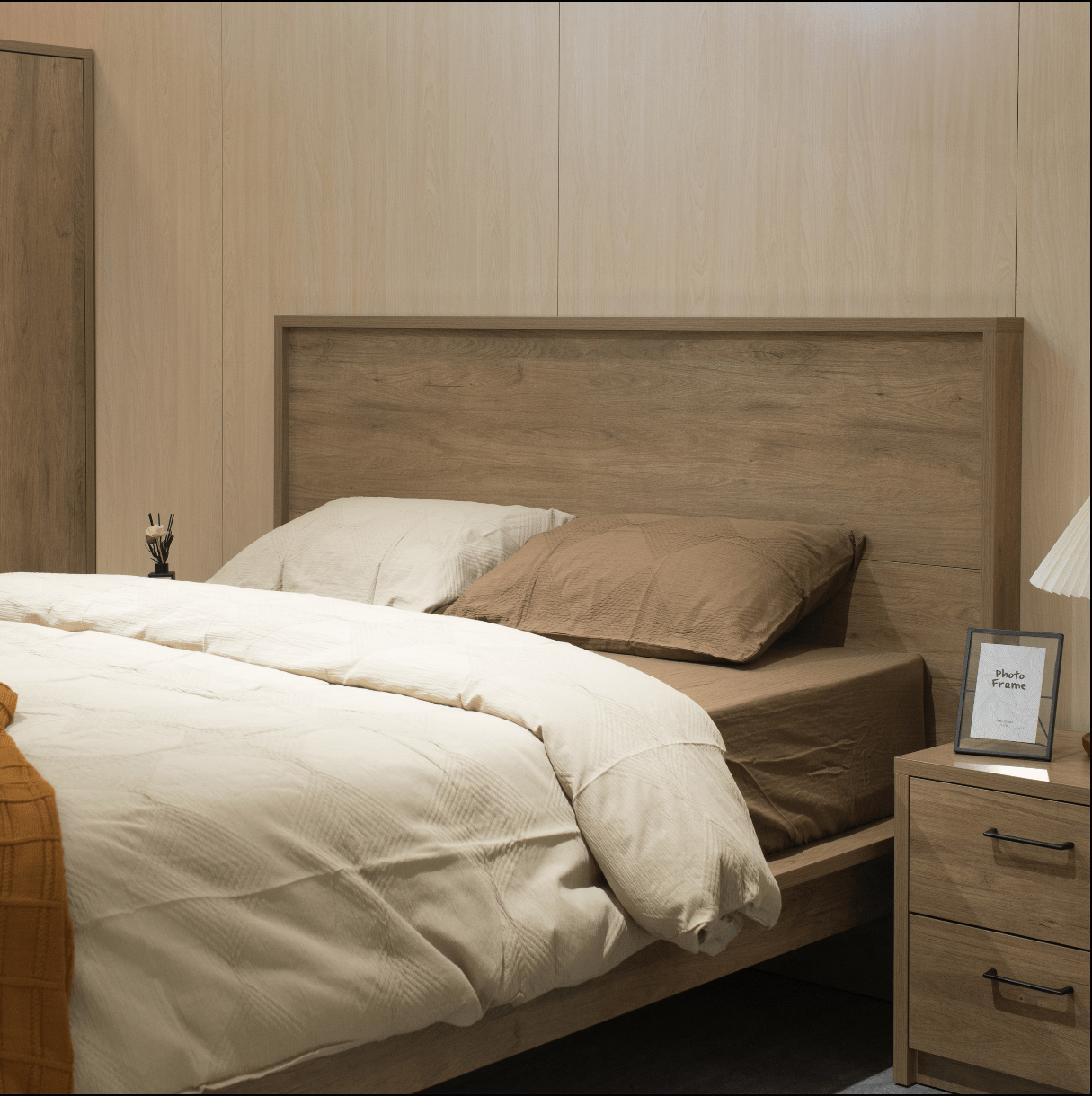 Platsa Bed Frame - Proferlo Furniture AustraliaB1033 - 137 - M50SOA - 0102,B1033 - 137 - M50SOA - 0202Proferlo Furniture AustraliaBedframe